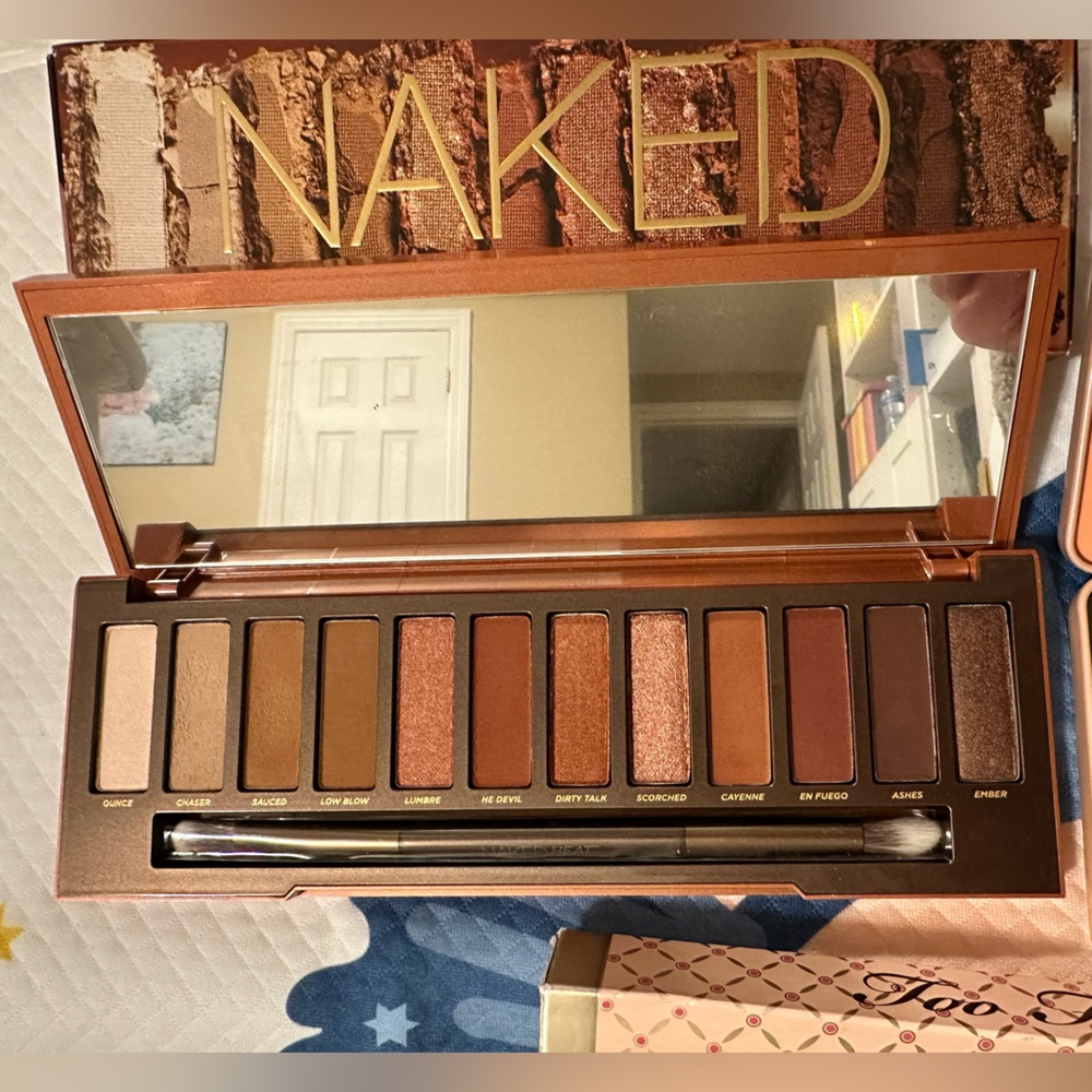 Nake eyeshadow pallet